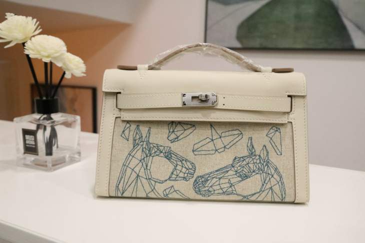 Picture of Hermes Handbags _SKUfw235421581fw